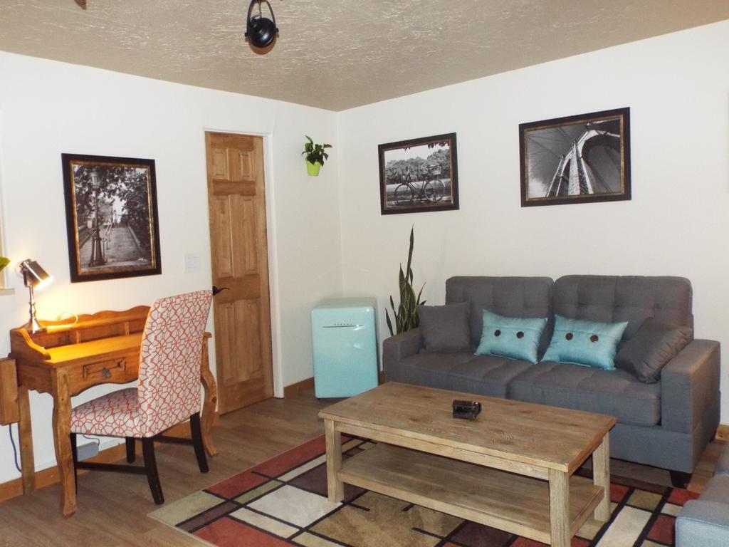 Globetrotter Lodge Holbrook Bagian luar foto