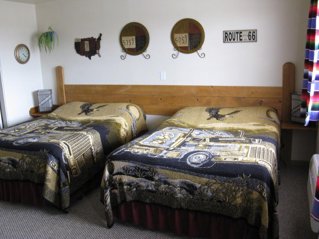 Globetrotter Lodge Holbrook Bagian luar foto